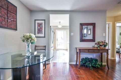 Photo 5 at 3 - 358 Little Avenue, Allandale, Barrie