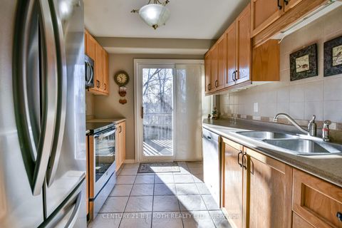 Photo 6 at 3 - 358 Little Avenue, Allandale, Barrie