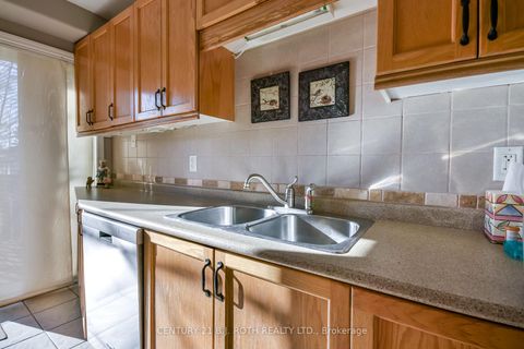 Photo 7 at 3 - 358 Little Avenue, Allandale, Barrie