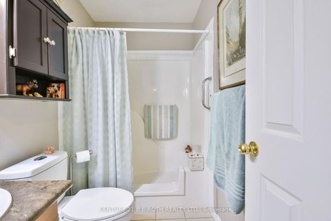 Photo 10 at 3 - 358 Little Avenue, Allandale, Barrie