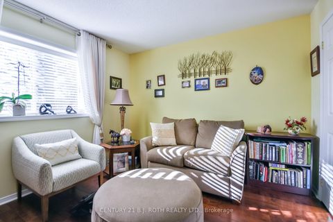 Photo 11 at 3 - 358 Little Avenue, Allandale, Barrie