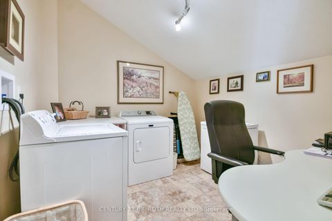 Photo 14 at 3 - 358 Little Avenue, Allandale, Barrie