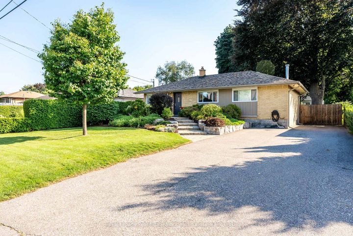 Photo 1 at 2176 Florian Road, Cooksville, Mississauga