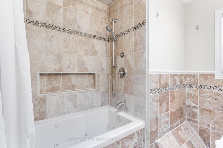 Photo 18 at 2176 Florian Road, Cooksville, Mississauga