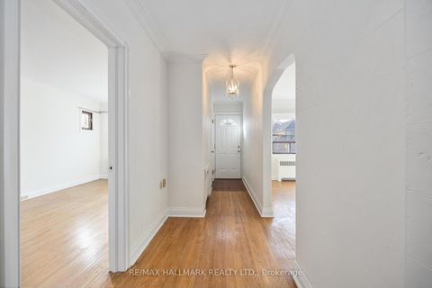 Photo 1 at 16 Bermuda Avenue, Queensway, Toronto