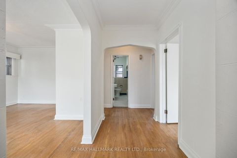 Photo 2 at 16 Bermuda Avenue, Queensway, Toronto