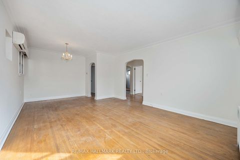 Photo 7 at 16 Bermuda Avenue, Queensway, Toronto