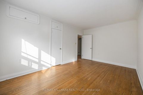 Photo 11 at 16 Bermuda Avenue, Queensway, Toronto