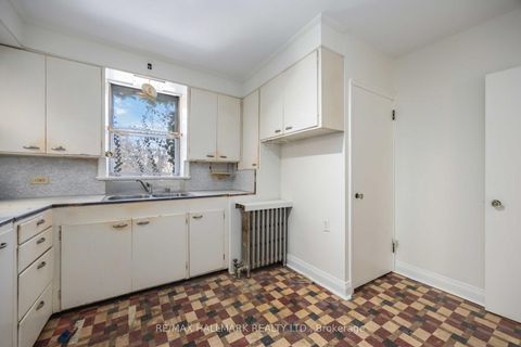Photo 12 at 16 Bermuda Avenue, Queensway, Toronto