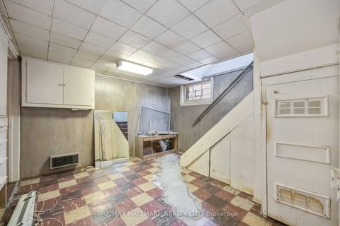 Photo 18 at 16 Bermuda Avenue, Queensway, Toronto