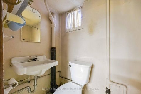 Photo 26 at 16 Bermuda Avenue, Queensway, Toronto