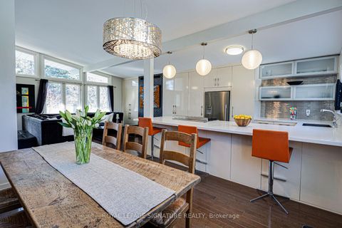 Photo 4 at 2 Parmbelle Crescent, Donalda, Toronto