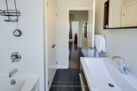 Photo 26 at 2 Parmbelle Crescent, Donalda, Toronto