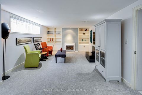 Photo 31 at 2 Parmbelle Crescent, Donalda, Toronto