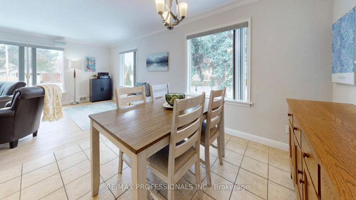 Photo 6 at 9 Ludlow Avenue, Queensway, Toronto