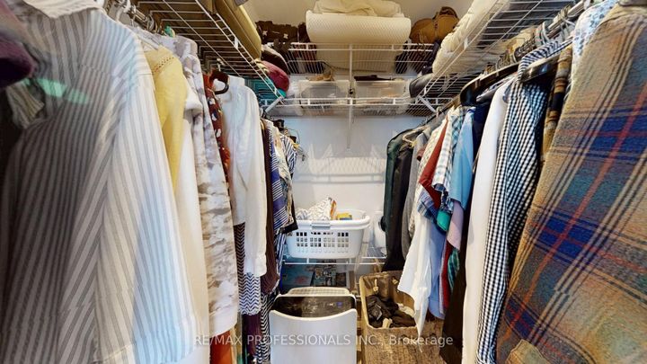 Photo 11 at 9 Ludlow Avenue, Queensway, Toronto