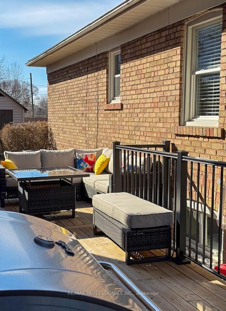 Photo 23 at 9 Ludlow Avenue, Queensway, Toronto