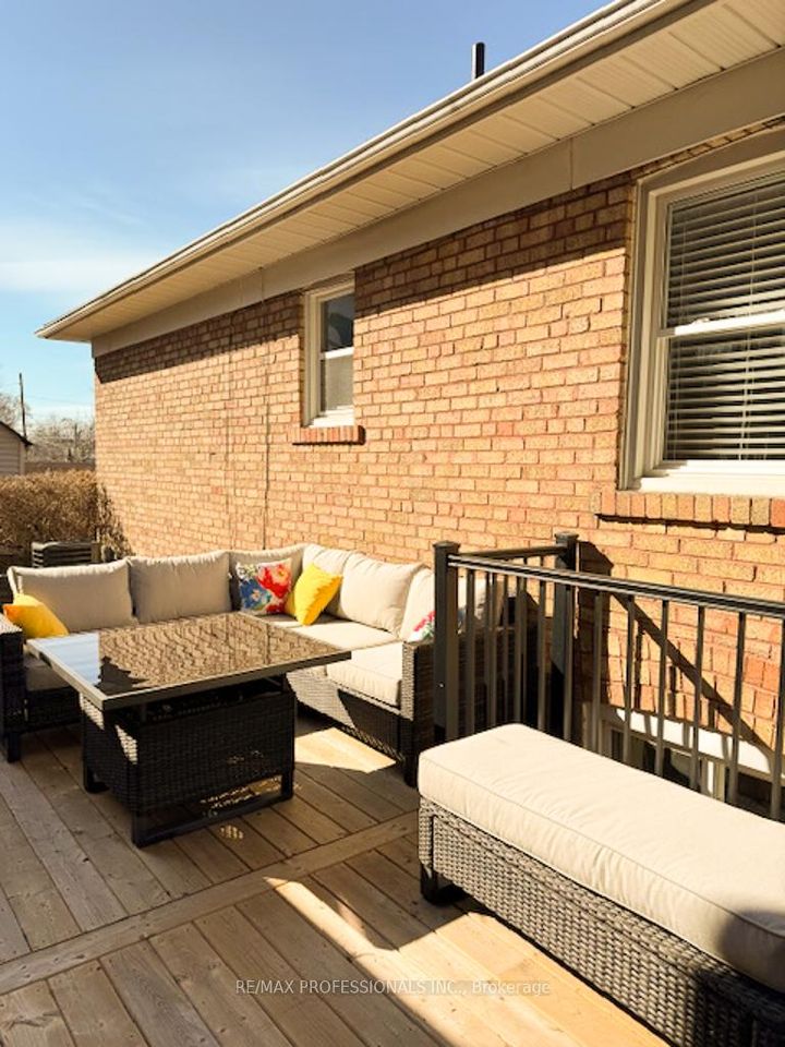 Photo 24 at 9 Ludlow Avenue, Queensway, Toronto