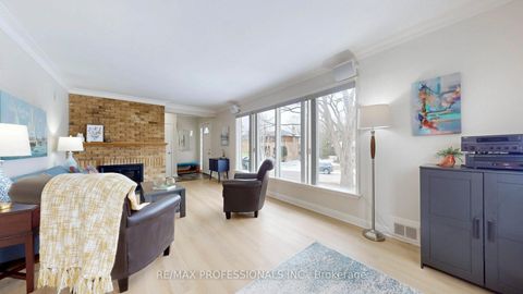 Photo 3 at 9 Ludlow Avenue, Queensway, Toronto