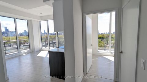 Photo 5 at 703 - 500 DUPONT Street, Annex, Toronto