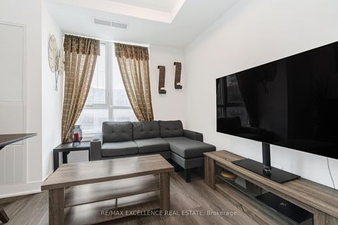 Photo 6 at 202 - 2545 SIMCOE Street N, Windfields, Oshawa