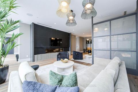 Photo 16 at 202 - 2545 SIMCOE Street N, Windfields, Oshawa