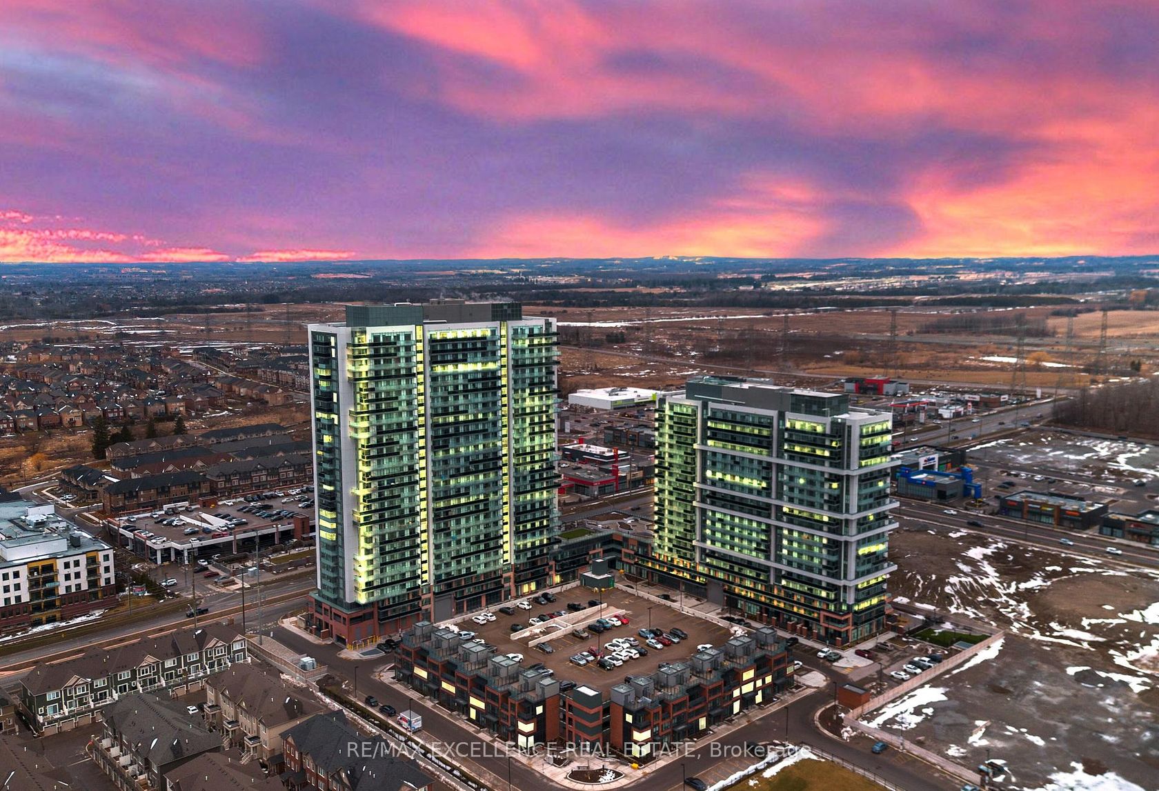 202 - 2545 SIMCOE Street N, Windfields, Oshawa 