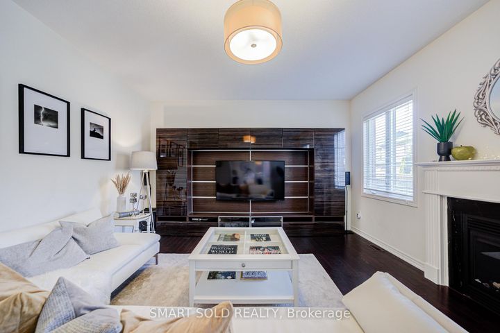 Photo 12 at 365 Golden Orchard Road, Patterson, Vaughan