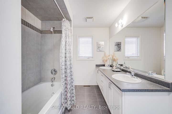 Photo 30 at 365 Golden Orchard Road, Patterson, Vaughan