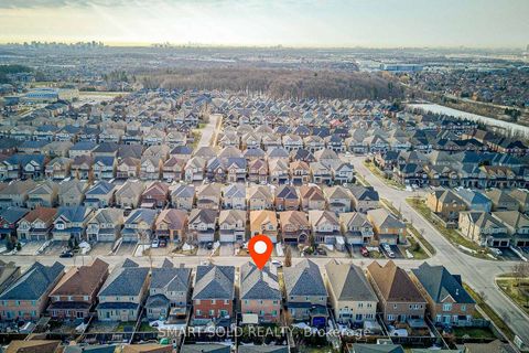 Photo 2 at 365 Golden Orchard Road, Patterson, Vaughan