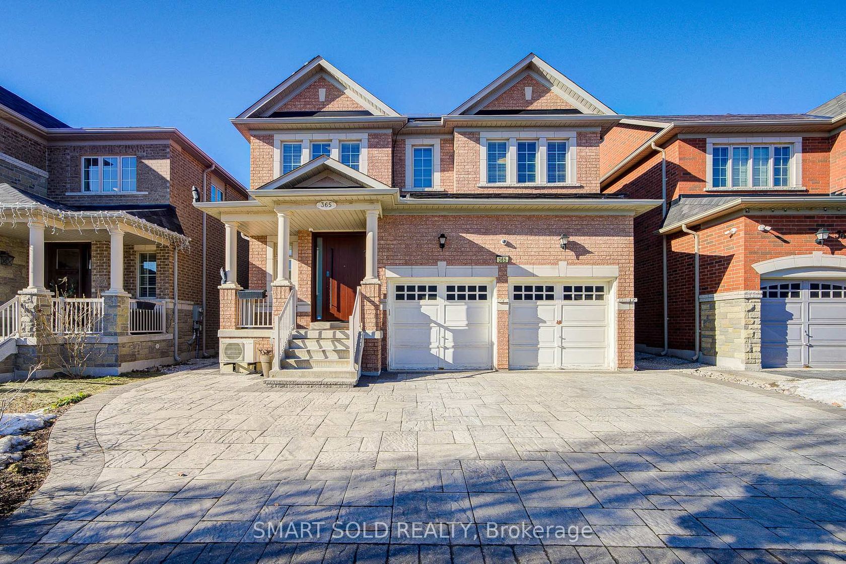365 Golden Orchard Road, Patterson, Vaughan photo number 2