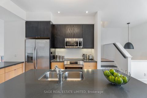 Photo 2 at 10A Cecil Street, Chinatown, Toronto