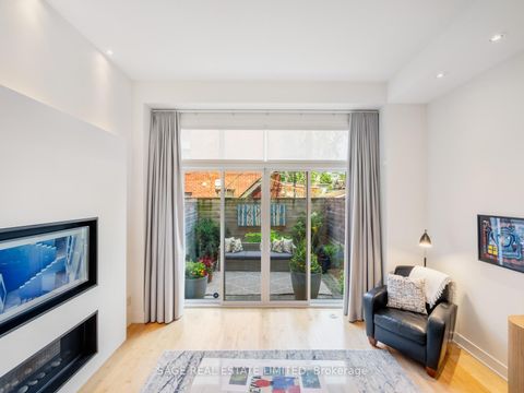 Photo 6 at 10A Cecil Street, Chinatown, Toronto