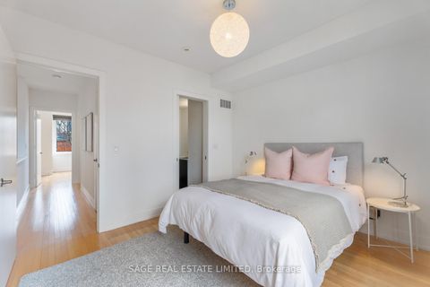 Photo 10 at 10A Cecil Street, Chinatown, Toronto