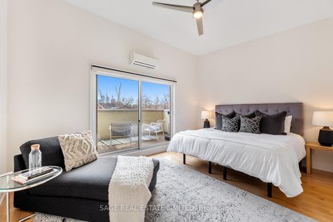 Photo 16 at 10A Cecil Street, Chinatown, Toronto