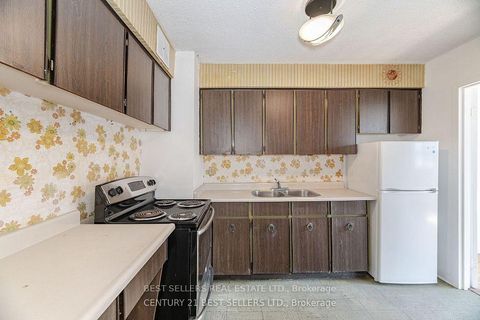 Photo 6 at 306 - 151 La Rose Avenue, Humber Heights, Toronto