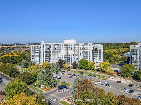 Photo 16 at 703 - 40 Harding Boulevard W, North Richvale, Richmond Hill