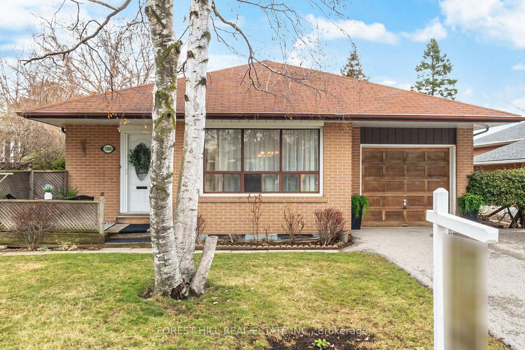 1588 Hobbs Crescent, Clarkson, Mississauga 