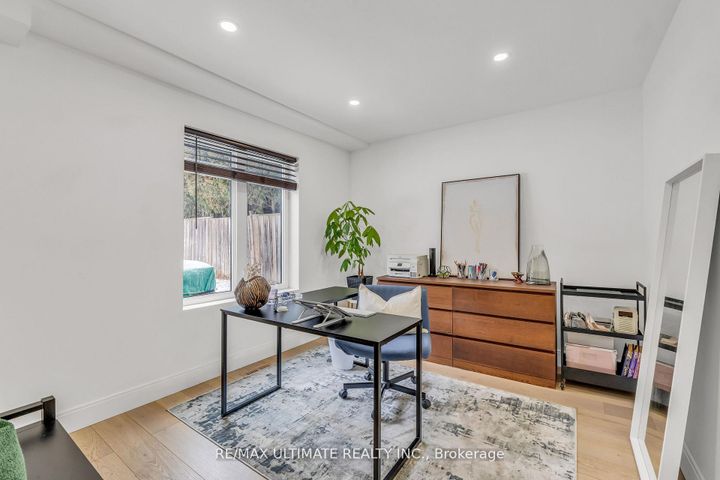 Photo 19 at 37 Banbury Court, Avondale, Brampton