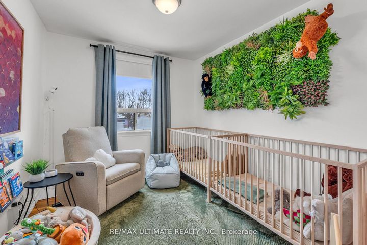 Photo 29 at 37 Banbury Court, Avondale, Brampton