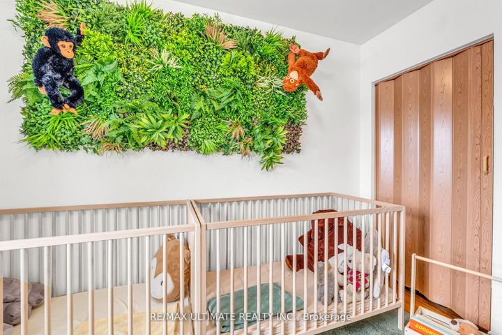 Photo 30 at 37 Banbury Court, Avondale, Brampton