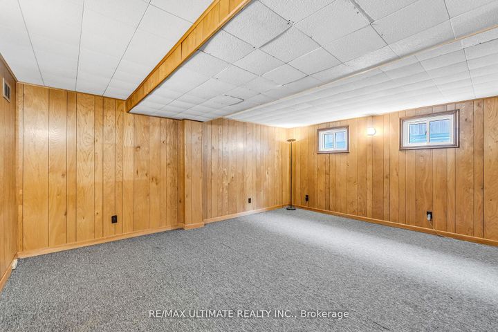 Photo 35 at 37 Banbury Court, Avondale, Brampton