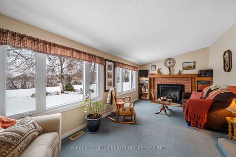 Photo 1 at 5 Hearts Content, Rural Innisfil, Innisfil