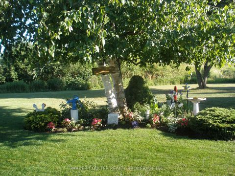 Photo 2 at 5 Hearts Content, Rural Innisfil, Innisfil