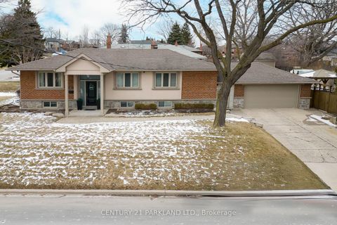 Photo 0 at 45 Deevale Road, CFB, Toronto