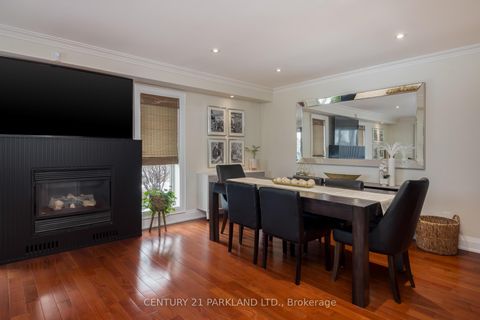 Photo 7 at 45 Deevale Road, CFB, Toronto