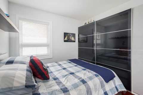Photo 17 at 45 Deevale Road, CFB, Toronto