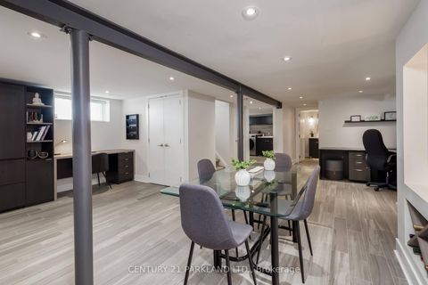 Photo 25 at 45 Deevale Road, CFB, Toronto