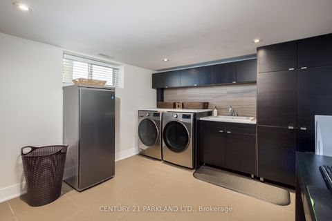 Photo 34 at 45 Deevale Road, CFB, Toronto