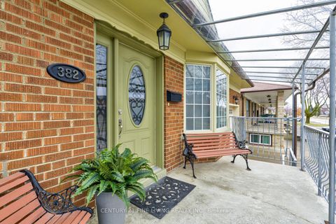 Photo 2 at 382 Hillmount Avenue, Glen Park, Toronto